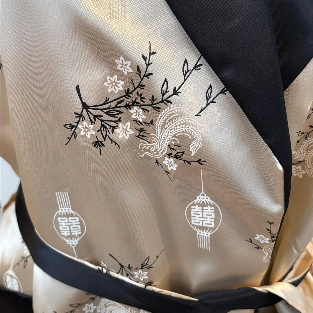 Silk Reversible Kimono Style Robe. Elegant Thai Silk Size L - Picture 3 of 7